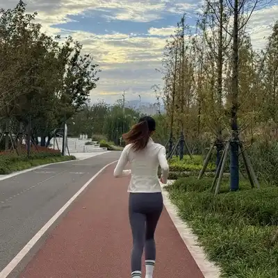 郝煜梓